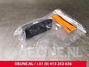 Gebruikte Schakelaar (diversen) Volvo XC90 II 2.0 D5 16V AWD Prijs € 30,00 Margeregeling aangeboden door van Deijne Onderdelen Uden B.V.