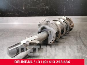 Begagnade Stötdämparstång, höger fram Volvo V60 Cross Country I (FZ) 2.0 T5 16V Pris € 70,00 Marginaltabell erbjuds av van Deijne Onderdelen Uden B.V.