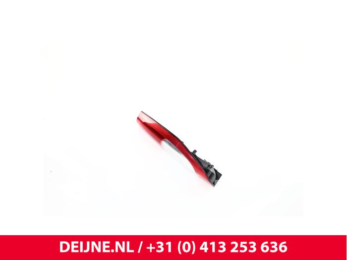 Achterlicht rechts van een Mercedes Vito 2004