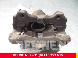 Gebruikte Remklauw (Tang) rechts-voor Fiat Doblo Cargo (223) 1.3 D 16V Multijet Prijs € 42,35 Inclusief btw aangeboden door van Deijne Onderdelen Uden B.V.