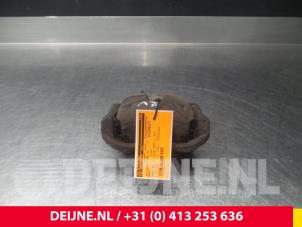 Gebruikte Remklauw (Tang) rechts-voor Fiat Doblo Cargo (223) 1.3 D 16V Multijet Prijs € 42,35 Inclusief btw aangeboden door van Deijne Onderdelen Uden B.V.