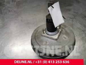 Begagnade Bromsservo Renault Trafic New (FL) 1.9 dCi 100 16V Pris € 48,40 Inklusive moms erbjuds av van Deijne Onderdelen Uden B.V.