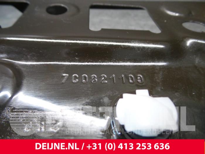 Framskärm, vänster från en Volkswagen Crafter (SY) 2.0 TDI FWD 2018