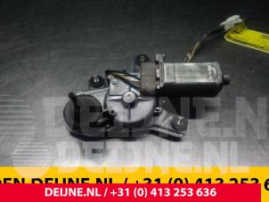 Gebruikte Ruitenwissermotor achter Toyota Hiace Prijs € 42,35 Inclusief btw aangeboden door van Deijne Onderdelen Uden B.V.