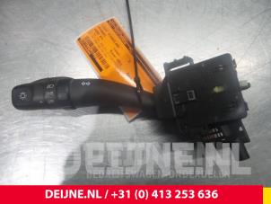 Używane Przelacznik swiatel Hyundai H300 Cena € 36,30 Z VAT oferowane przez van Deijne Onderdelen Uden B.V.