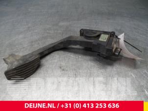 Gebruikte Gaspedaal Fiat Doblo Cargo (223) 1.3 D 16V Multijet Prijs € 36,30 Inclusief btw aangeboden door van Deijne Onderdelen Uden B.V.