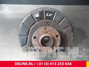 Begagnade Spindel, vänster fram Volkswagen Golf Plus 05- Pris € 20,00 Marginaltabell erbjuds av van Deijne Onderdelen Uden B.V.