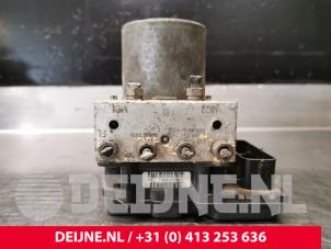 Używane Pompa ABS Iveco New Daily Cena € 242,00 Z VAT oferowane przez van Deijne Onderdelen Uden B.V.