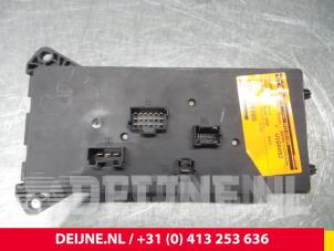 Gebruikte Zekeringkast Mercedes Sprinter Prijs € 30,25 Inclusief btw aangeboden door van Deijne Onderdelen Uden B.V.
