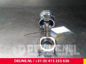 Begagnade Vevstake Opel Antara (LA6) 2.0 CDTI 16V 4x2 Pris € 130,00 Marginaltabell erbjuds av van Deijne Onderdelen Uden B.V.