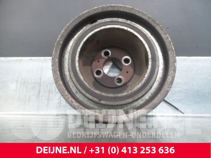 Remskiva, vevaxel från en Iveco Daily 2013