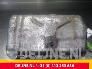 Używane Miska olejowa Opel Vivaro Cena € 42,35 Z VAT oferowane przez van Deijne Onderdelen Uden B.V.