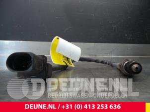 Używane Sonda lambda Iveco New Daily Cena € 12,10 Z VAT oferowane przez van Deijne Onderdelen Uden B.V.