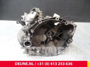 Używane Skrzynia biegów Citroen C8 (EA/EB) Cena € 600,00 Procedura marży oferowane przez van Deijne Onderdelen Uden B.V.