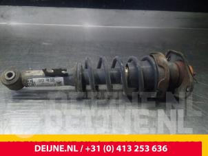 Gebruikte Veerpoot rechts-achter Mini ONE Prijs € 40,00 Margeregeling aangeboden door van Deijne Onderdelen Uden B.V.