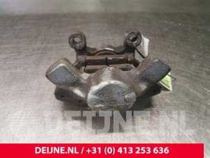 Gebruikte Remklauw (Tang) links-achter Volvo 850 Estate 2.3i T-5 Turbo 20V Prijs € 25,00 Margeregeling aangeboden door van Deijne Onderdelen Uden B.V.