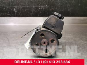 Używane Pompa wspomagania kierownicy Mercedes CLK (C208) 2.3 230K 16V Cena € 35,00 Procedura marży oferowane przez van Deijne Onderdelen Uden B.V.