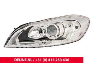 Nieuwe Koplamp links Volvo C70 Prijs € 277,09 Inclusief btw aangeboden door van Deijne Onderdelen Uden B.V.
