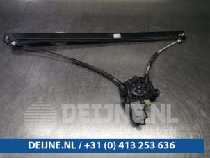 Begagnade Fönstermekanism, 2-dörrars, höger fram Volkswagen Crafter (SY) 2.0 TDI FWD Pris € 60,50 Inklusive moms erbjuds av van Deijne Onderdelen Uden B.V.