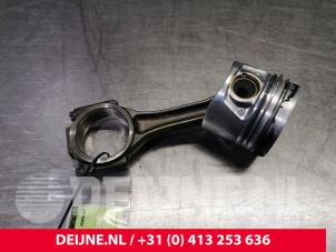 Gebruikte Zuiger Volkswagen Transporter T5 2.0 TDI DRF Prijs € 42,35 Inclusief btw aangeboden door van Deijne Onderdelen Uden B.V.