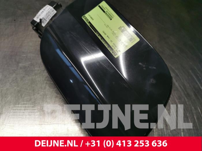 Tanklucka från en Volkswagen T-Cross 1.0 TSI 115 12V 2019