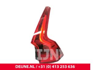 Nowe Tylne swiatlo pozycyjne prawe Volvo V90 Cena € 465,85 Z VAT oferowane przez van Deijne Onderdelen Uden B.V.