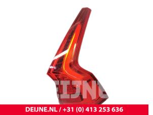 Nowe Tylne swiatlo pozycyjne prawe Volvo V90 Cena € 406,56 Z VAT oferowane przez van Deijne Onderdelen Uden B.V.