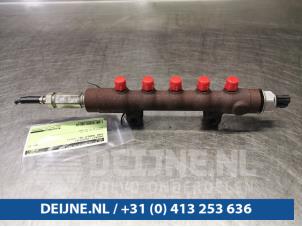 Begagnade Bränsleinsprutningsmunstycke Ford Transit Pris € 60,50 Inklusive moms erbjuds av van Deijne Onderdelen Uden B.V.