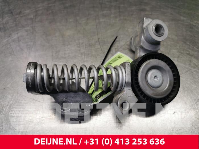 Drivremspännare från en Volvo XC40 2019