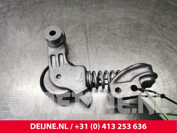 Drivremspännare från en Volvo XC60 2019