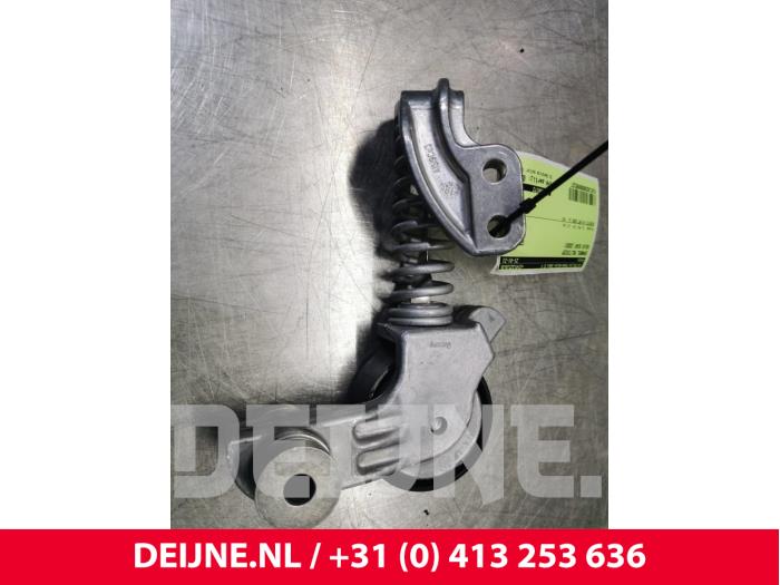 Drivremspännare från en Volvo XC40 2020