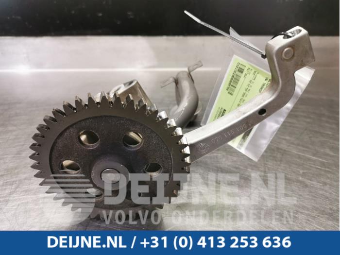 Oliepomp van een Volkswagen Transporter/Caravelle T5 2.5 TDi 2009