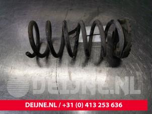 Gebruikte Schroefveer achter Fiat Panda/Pandina (312) 1.3 D 16V Multijet Prijs € 10,00 Margeregeling aangeboden door van Deijne Onderdelen Uden B.V.