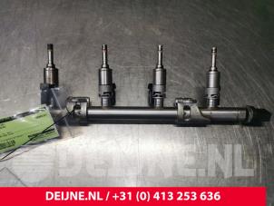 Używane Listwa wtryskowa Volkswagen Golf Cena € 45,00 Procedura marży oferowane przez van Deijne Onderdelen Uden B.V.