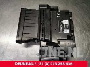 Begagnade Lufttratt Mercedes S (222.0/222.1) 3.0 S-500 Plug-in Hybrid, S-500 e 24V Pris € 100,00 Marginaltabell erbjuds av van Deijne Onderdelen Uden B.V.