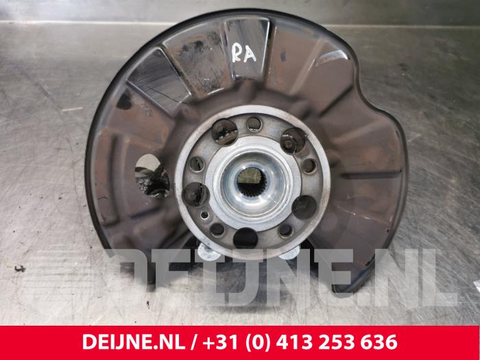 Fusee rechts-achter van een Mercedes-Benz S (222.0/222.1) 3.0 S-500 Plug-in Hybrid, S-500 e 24V 2015