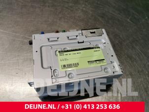 Gebruikte Radio Volvo V60 I (FW/GW) 2.4 D6 20V Plug-in Hybrid AWD Prijs € 100,00 Margeregeling aangeboden door van Deijne Onderdelen Uden B.V.