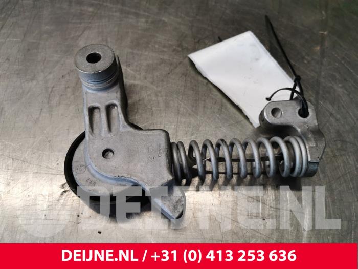 Drivremspännare från en Volvo XC90 II 2.0 D5 16V AWD 2018