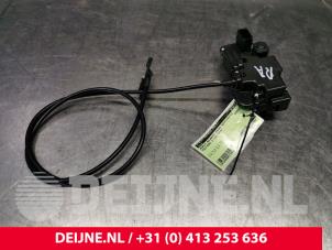 Gebruikte Portierslot Mechaniek 4Deurs rechts-achter Tesla Model S 70D Prijs € 24,20 Inclusief btw aangeboden door van Deijne Onderdelen Uden B.V.