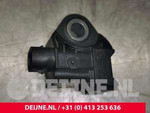 Gebruikte Airbag Sensor Porsche Taycan (Y1A) 4S Prijs € 90,75 Inclusief btw aangeboden door van Deijne Onderdelen Uden B.V.