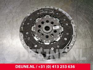 Nya Kopplingssats (komplett) Volvo V70 (SW) 2.4 D 20V Pris € 121,00 Inklusive moms erbjuds av van Deijne Onderdelen Uden B.V.