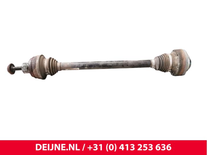 Drivaxel, vänster bak från en Audi A6 Avant (C7) 2.8 V6 24V FSI Quattro 2012