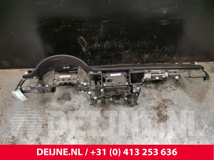 Instrumentbräda från en Audi S8 (D4) 4.0 Plus V8 TFSI 32V 2017