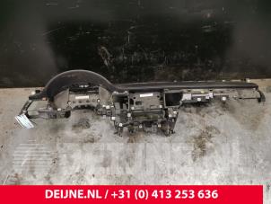 Begagnade Instrumentbräda Audi S8 (D4) 4.0 Plus V8 TFSI 32V Pris € 1.500,00 Marginaltabell erbjuds av van Deijne Onderdelen Uden B.V.