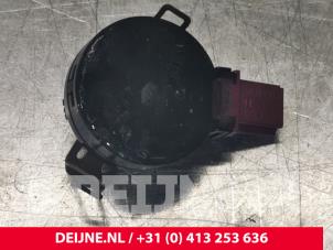 Begagnade Regnsensor Polestar Polestar 2 78kWh Long Range Dual Motor Pris € 66,55 Inklusive moms erbjuds av van Deijne Onderdelen Uden B.V.