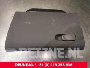 Begagnade Handskfack Polestar Polestar 2 78kWh Long Range Dual Motor Pris € 84,70 Inklusive moms erbjuds av van Deijne Onderdelen Uden B.V.