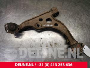 Begagnade Främre undre gaffelben, vänster Fiat Ducato (243/244/245) 2.0 JTD Pris € 30,25 Inklusive moms erbjuds av van Deijne Onderdelen Uden B.V.