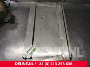 Gebruikte Motor Beschermplaat Mercedes B (W246) 2.2 B-220 CDI BlueEFFICIENCY,d 16V Prijs € 30,00 Margeregeling aangeboden door van Deijne Onderdelen Uden B.V.
