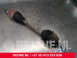 Gebruikte Aandrijfas links-voor Volvo S60 II (FS) 1.6 DRIVe,D2 Prijs € 100,00 Margeregeling aangeboden door van Deijne Onderdelen Uden B.V.