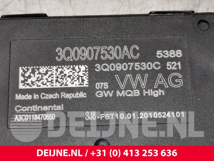 Gateway-modul från en Volkswagen Transporter T6 2.0 TDI 150 2020
